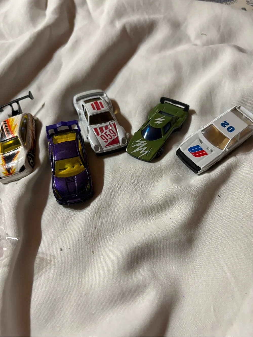 Mini Die-Cast Toy Car Set - Red, White, Purple, Green, Yellow